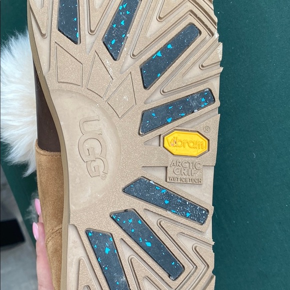 Ugg leather booties - Picture 7 of 8